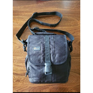Lowepro Black Camera Shoulder Bag Crossbody Adjustable Strap Padded